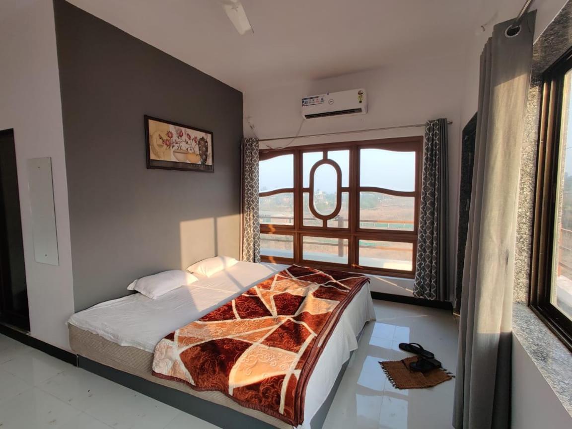 Sunshine Sea View Alībāg Exterior photo